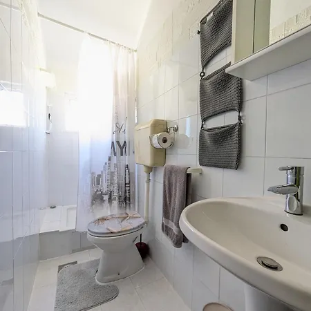 Ap Silvija * 자다르